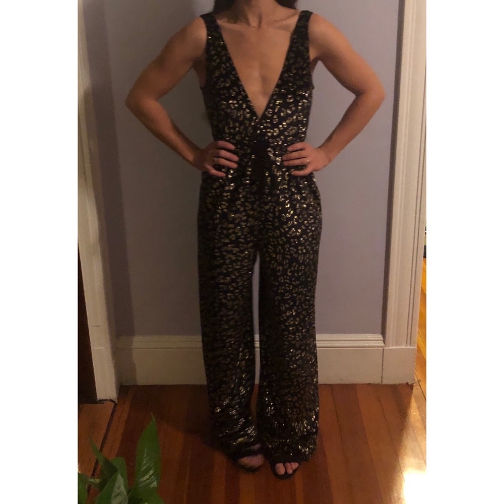 ✨Show Me Your MuMu Leona Jumpsuit ✨ - Picture 4 of 7